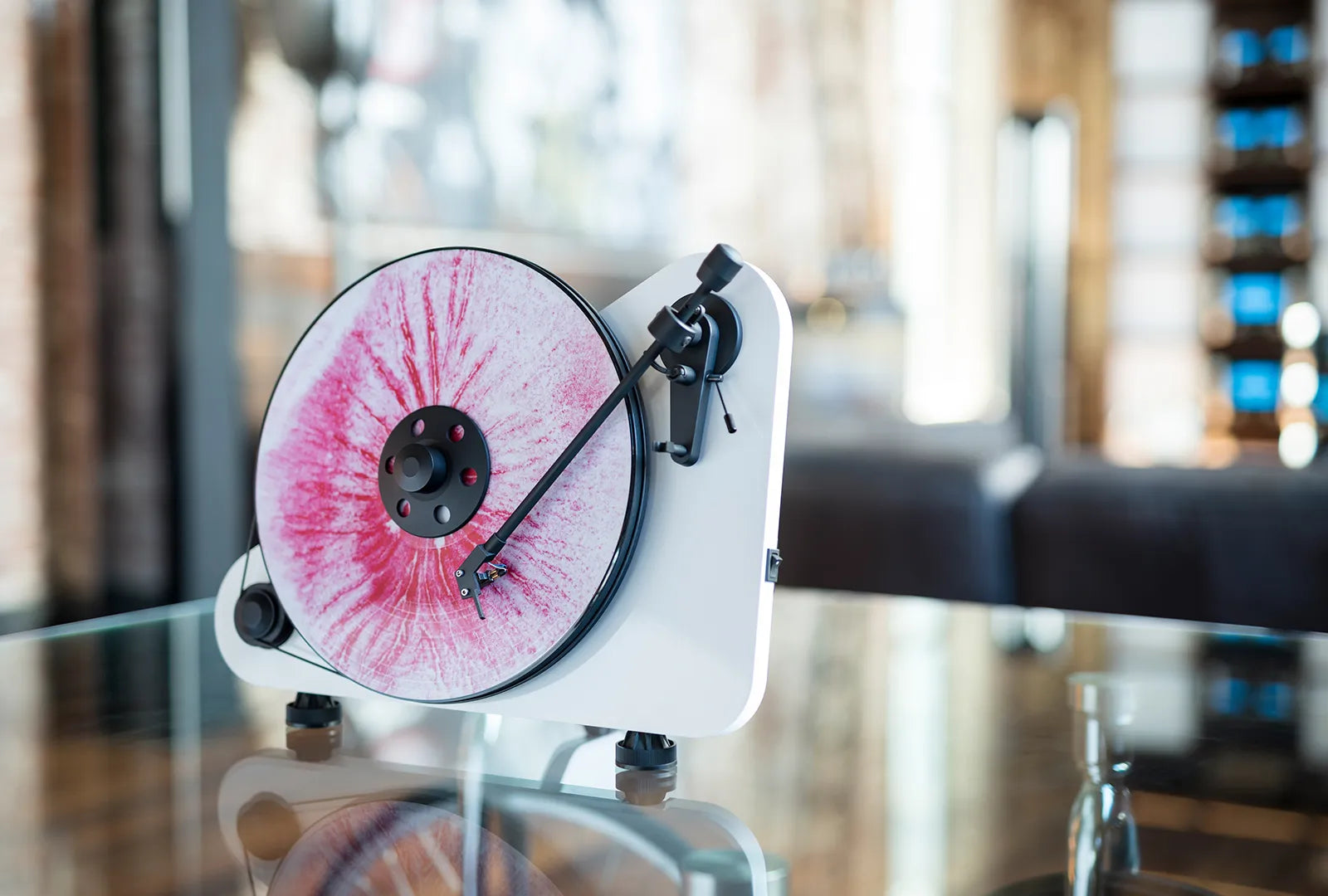 Pro-Ject VT-E BT R Wireless Plug & Play Vertical Bluetooth Turntable White Gloss